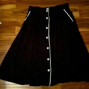 Modcloth Black & White Skirt with pockets & buttons